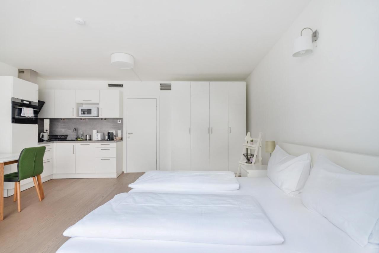 Quiet And Cozy Apartment Next To Mariahilfer Strasse And Naschmarkt With Ac, Minimum 30 Nights Vienna Esterno foto