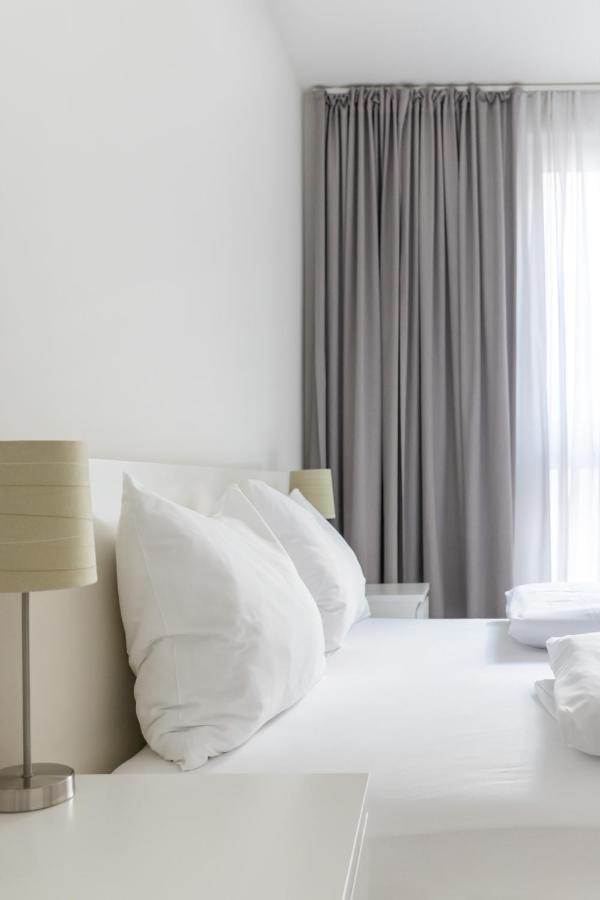 Quiet And Cozy Apartment Next To Mariahilfer Strasse And Naschmarkt With Ac, Minimum 30 Nights Vienna Esterno foto
