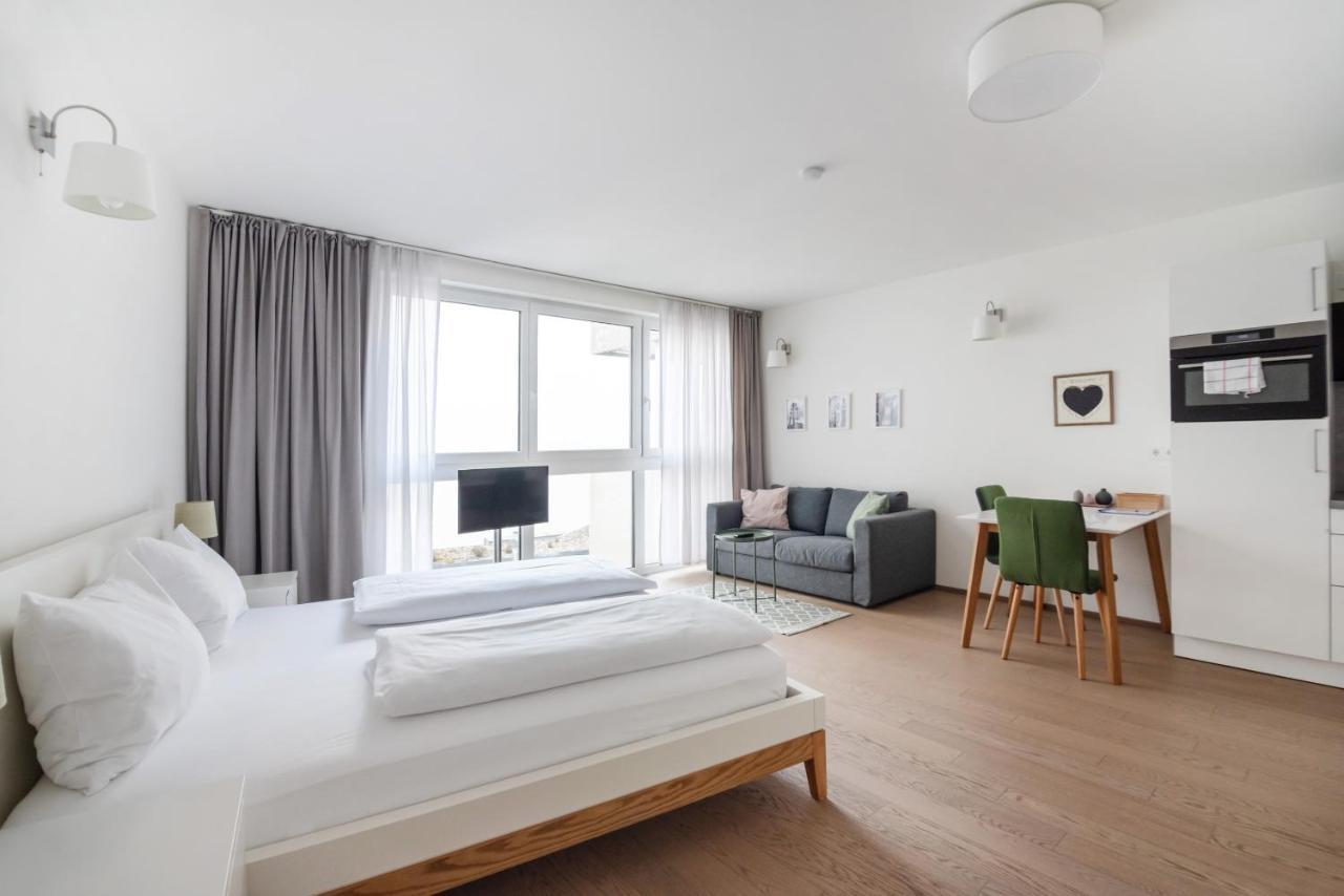 Quiet And Cozy Apartment Next To Mariahilfer Strasse And Naschmarkt With Ac, Minimum 30 Nights Vienna Esterno foto
