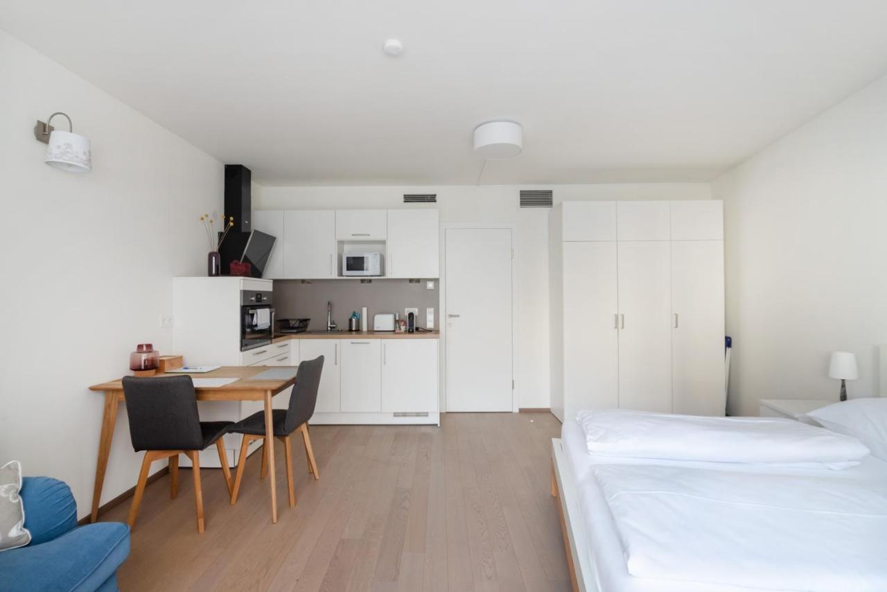 Quiet And Cozy Apartment Next To Mariahilfer Strasse And Naschmarkt With Ac, Minimum 30 Nights Vienna Esterno foto