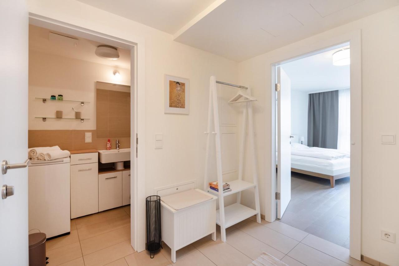 Quiet And Cozy Apartment Next To Mariahilfer Strasse And Naschmarkt With Ac, Minimum 30 Nights Vienna Esterno foto