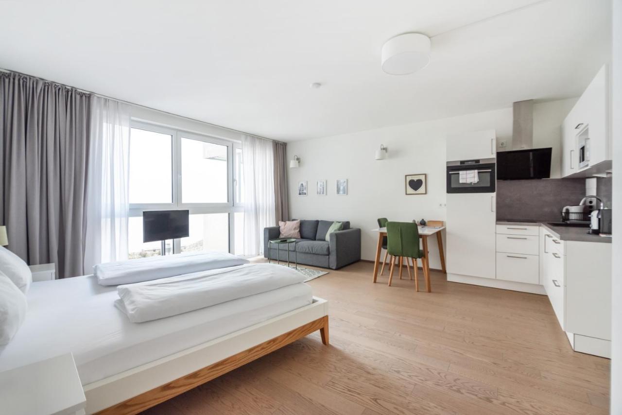 Quiet And Cozy Apartment Next To Mariahilfer Strasse And Naschmarkt With Ac, Minimum 30 Nights Vienna Esterno foto