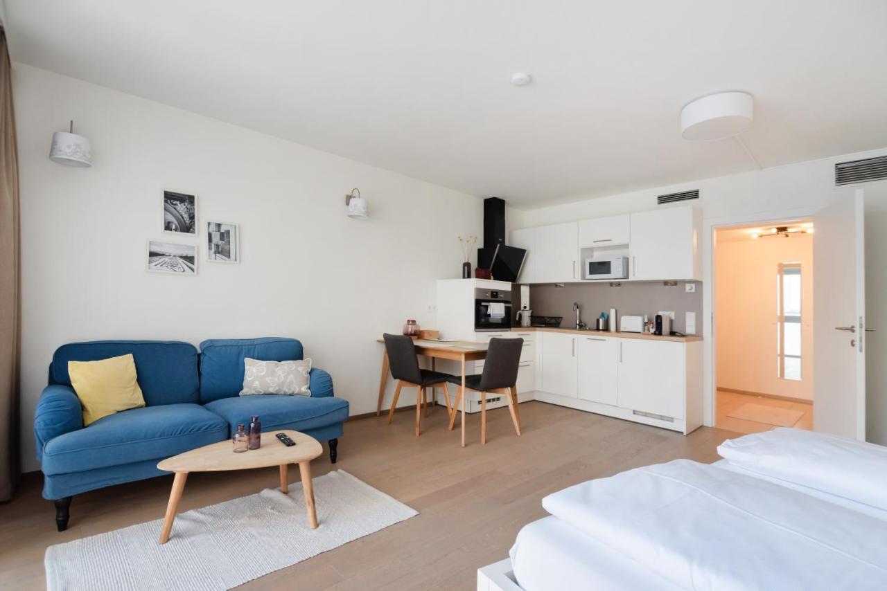 Quiet And Cozy Apartment Next To Mariahilfer Strasse And Naschmarkt With Ac, Minimum 30 Nights Vienna Esterno foto