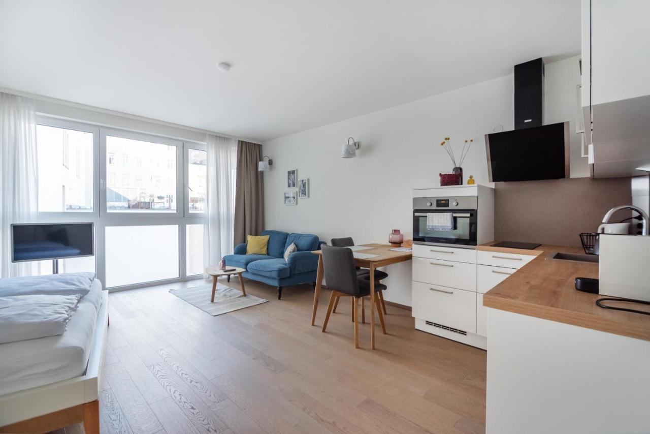 Quiet And Cozy Apartment Next To Mariahilfer Strasse And Naschmarkt With Ac, Minimum 30 Nights Vienna Esterno foto
