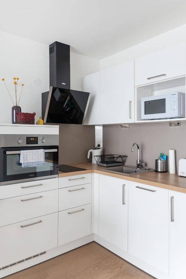 Quiet And Cozy Apartment Next To Mariahilfer Strasse And Naschmarkt With Ac, Minimum 30 Nights Vienna Esterno foto